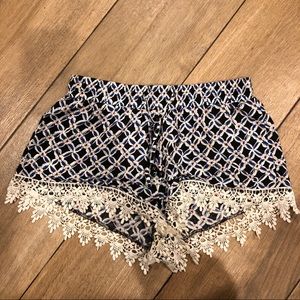 🆕 Boho PATTERNED WITH CROCKET HEM DETAIL